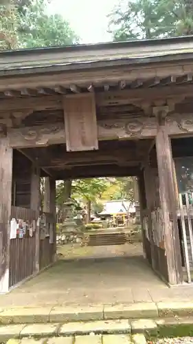 都々古別神社(馬場)の山門