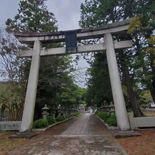 三尾神社の鳥居