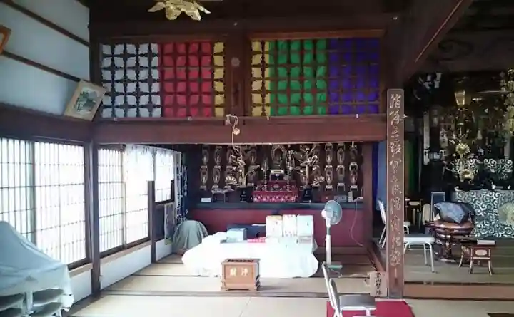 西方寺の本殿・本堂