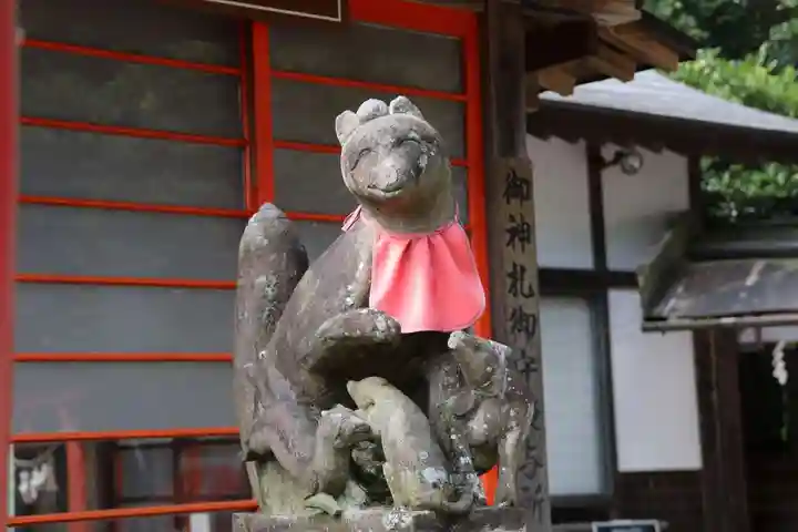 三光稲荷神社の狛犬