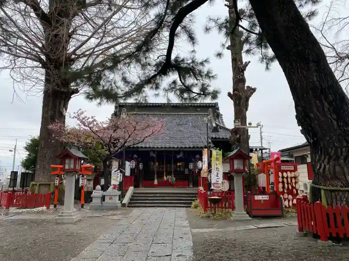 鴻神社の{uncategorized: "未分類", other: "その他", undefined: "問題あり", building: "その他建物", grave: "お墓", sacred_gate: "鳥居", guardian: "狛犬", statue: "像", buddha: "仏像", history: "歴史", nature: "自然", garden: "庭園", animal: "動物", pagoda: "塔", temizu: "手水舎", mountain_gate: "山門・神門", sanctuary: "本殿・本堂", subordinate: "末社・摂社", art: "芸術", scenery: "景色", jizo: "地蔵", ema: "絵馬", goshuin: "御朱印", omikuji: "おみくじ", items: "授与品その他", amulet: "お守り", goshuincho: "御朱印帳", eats: "食事", festival: "お祭り", votive_dance: "神楽", shichigosan: "七五三参", wedding: "結婚式", experience: "体験その他", initially: "初詣", around: "周辺", anti_infection: "感染症対策"}