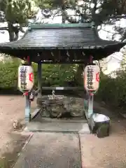 出世稻荷神社の手水