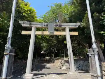 安居神社の{uncategorized: "未分類", other: "その他", undefined: "問題あり", building: "その他建物", grave: "お墓", sacred_gate: "鳥居", guardian: "狛犬", statue: "像", buddha: "仏像", history: "歴史", nature: "自然", garden: "庭園", animal: "動物", pagoda: "塔", temizu: "手水舎", mountain_gate: "山門・神門", sanctuary: "本殿・本堂", subordinate: "末社・摂社", art: "芸術", scenery: "景色", jizo: "地蔵", ema: "絵馬", goshuin: "御朱印", omikuji: "おみくじ", items: "授与品その他", amulet: "お守り", goshuincho: "御朱印帳", eats: "食事", festival: "お祭り", votive_dance: "神楽", shichigosan: "七五三参", wedding: "結婚式", experience: "体験その他", initially: "初詣", around: "周辺", anti_infection: "感染症対策"}
