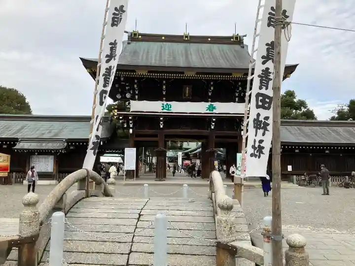 真清田神社の山門・神門