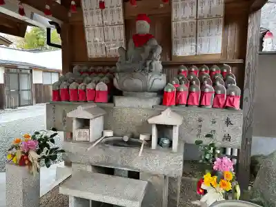大八嶋福徳神社・玉翁院八嶋寺の{uncategorized: "未分類", other: "その他", undefined: "問題あり", building: "その他建物", grave: "お墓", sacred_gate: "鳥居", guardian: "狛犬", statue: "像", buddha: "仏像", history: "歴史", nature: "自然", garden: "庭園", animal: "動物", pagoda: "塔", temizu: "手水舎", mountain_gate: "山門・神門", sanctuary: "本殿・本堂", subordinate: "末社・摂社", art: "芸術", scenery: "景色", jizo: "地蔵", ema: "絵馬", goshuin: "御朱印", omikuji: "おみくじ", items: "授与品その他", amulet: "お守り", goshuincho: "御朱印帳", eats: "食事", festival: "お祭り", votive_dance: "神楽", shichigosan: "七五三参", wedding: "結婚式", experience: "体験その他", initially: "初詣", around: "周辺", anti_infection: "感染症対策"}