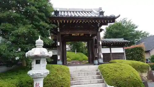 観音寺の山門