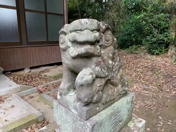安房洲神社の狛犬