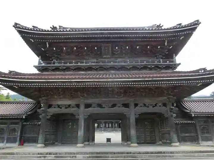 井波別院瑞泉寺の山門・神門