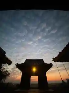 陽興寺の山門・神門(2020年11月13日(金) 09時40分38秒投稿)