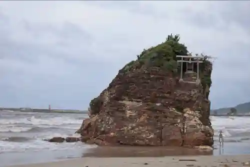 稲佐の浜　弁天島(島根県)