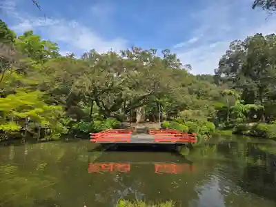 歌泉堂（春日大社神苑萬葉植物園内鎮座）(奈良県)