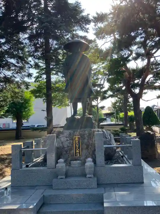 本願寺帯広別院の像