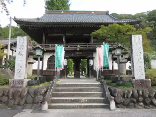 野坂寺の山門