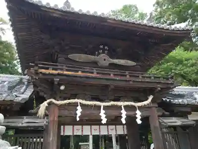 矢田坐久志玉比古神社の山門・神門