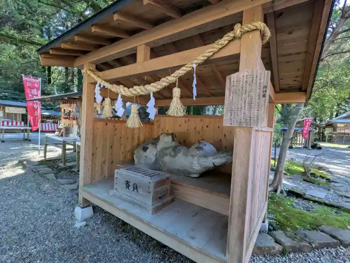 都農神社の{uncategorized: "未分類", other: "その他", undefined: "問題あり", building: "その他建物", grave: "お墓", sacred_gate: "鳥居", guardian: "狛犬", statue: "像", buddha: "仏像", history: "歴史", nature: "自然", garden: "庭園", animal: "動物", pagoda: "塔", temizu: "手水舎", mountain_gate: "山門・神門", sanctuary: "本殿・本堂", subordinate: "末社・摂社", art: "芸術", scenery: "景色", jizo: "地蔵", ema: "絵馬", goshuin: "御朱印", omikuji: "おみくじ", items: "授与品その他", amulet: "お守り", goshuincho: "御朱印帳", eats: "食事", festival: "お祭り", votive_dance: "神楽", shichigosan: "七五三参", wedding: "結婚式", experience: "体験その他", initially: "初詣", around: "周辺", anti_infection: "感染症対策"}