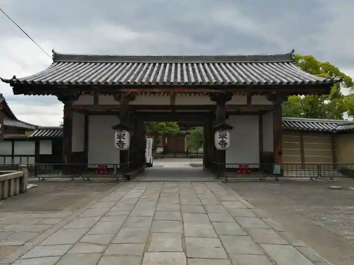 東寺(教王護国寺)の山門・神門
