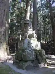 室生龍穴神社の狛犬