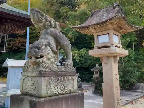 賣豆紀神社の狛犬