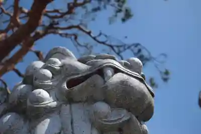 山梨縣護國神社の狛犬
