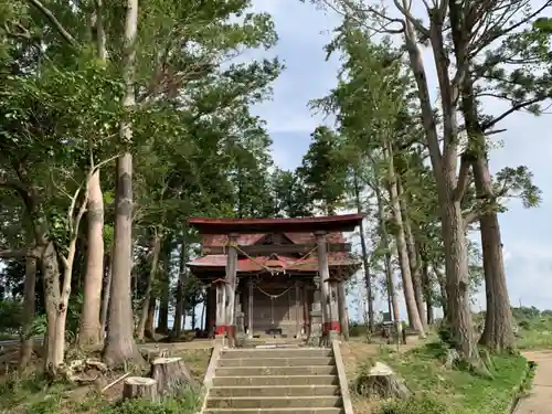 諏訪神社の鳥居