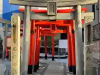 杉山稲荷神社の{uncategorized: "未分類", other: "その他", undefined: "問題あり", building: "その他建物", grave: "お墓", sacred_gate: "鳥居", guardian: "狛犬", statue: "像", buddha: "仏像", history: "歴史", nature: "自然", garden: "庭園", animal: "動物", pagoda: "塔", temizu: "手水舎", mountain_gate: "山門・神門", sanctuary: "本殿・本堂", subordinate: "末社・摂社", art: "芸術", scenery: "景色", jizo: "地蔵", ema: "絵馬", goshuin: "御朱印", omikuji: "おみくじ", items: "授与品その他", amulet: "お守り", goshuincho: "御朱印帳", eats: "食事", festival: "お祭り", votive_dance: "神楽", shichigosan: "七五三参", wedding: "結婚式", experience: "体験その他", initially: "初詣", around: "周辺", anti_infection: "感染症対策"}