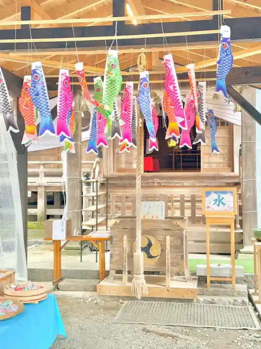 鏑八幡神社の{uncategorized: "未分類", other: "その他", undefined: "問題あり", building: "その他建物", grave: "お墓", sacred_gate: "鳥居", guardian: "狛犬", statue: "像", buddha: "仏像", history: "歴史", nature: "自然", garden: "庭園", animal: "動物", pagoda: "塔", temizu: "手水舎", mountain_gate: "山門・神門", sanctuary: "本殿・本堂", subordinate: "末社・摂社", art: "芸術", scenery: "景色", jizo: "地蔵", ema: "絵馬", goshuin: "御朱印", omikuji: "おみくじ", items: "授与品その他", amulet: "お守り", goshuincho: "御朱印帳", eats: "食事", festival: "お祭り", votive_dance: "神楽", shichigosan: "七五三参", wedding: "結婚式", experience: "体験その他", initially: "初詣", around: "周辺", anti_infection: "感染症対策"}