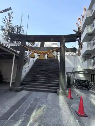高輪神社の{uncategorized: "未分類", other: "その他", undefined: "問題あり", building: "その他建物", grave: "お墓", sacred_gate: "鳥居", guardian: "狛犬", statue: "像", buddha: "仏像", history: "歴史", nature: "自然", garden: "庭園", animal: "動物", pagoda: "塔", temizu: "手水舎", mountain_gate: "山門・神門", sanctuary: "本殿・本堂", subordinate: "末社・摂社", art: "芸術", scenery: "景色", jizo: "地蔵", ema: "絵馬", goshuin: "御朱印", omikuji: "おみくじ", items: "授与品その他", amulet: "お守り", goshuincho: "御朱印帳", eats: "食事", festival: "お祭り", votive_dance: "神楽", shichigosan: "七五三参", wedding: "結婚式", experience: "体験その他", initially: "初詣", around: "周辺", anti_infection: "感染症対策"}