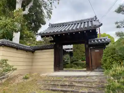 西方院の{uncategorized: "未分類", other: "その他", undefined: "問題あり", building: "その他建物", grave: "お墓", sacred_gate: "鳥居", guardian: "狛犬", statue: "像", buddha: "仏像", history: "歴史", nature: "自然", garden: "庭園", animal: "動物", pagoda: "塔", temizu: "手水舎", mountain_gate: "山門・神門", sanctuary: "本殿・本堂", subordinate: "末社・摂社", art: "芸術", scenery: "景色", jizo: "地蔵", ema: "絵馬", goshuin: "御朱印", omikuji: "おみくじ", items: "授与品その他", amulet: "お守り", goshuincho: "御朱印帳", eats: "食事", festival: "お祭り", votive_dance: "神楽", shichigosan: "七五三参", wedding: "結婚式", experience: "体験その他", initially: "初詣", around: "周辺", anti_infection: "感染症対策"}