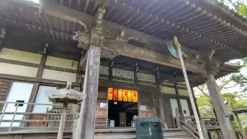 宝戒寺の本殿・本堂