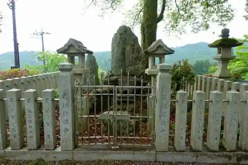 金峯山寺の末社