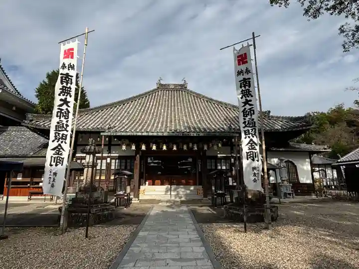 八事山 興正寺の本殿・本堂