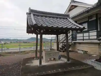 井神社の手水舎