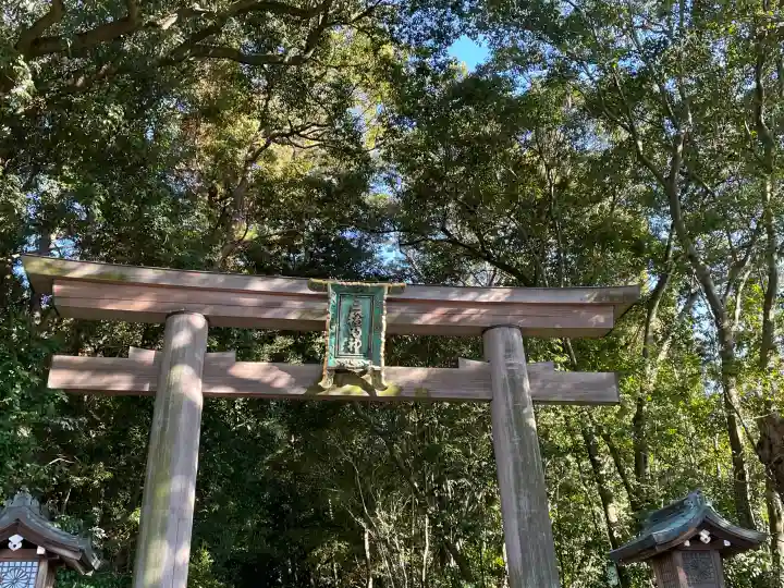大神神社の{uncategorized: "未分類", other: "その他", undefined: "問題あり", building: "その他建物", grave: "お墓", sacred_gate: "鳥居", guardian: "狛犬", statue: "像", buddha: "仏像", history: "歴史", nature: "自然", garden: "庭園", animal: "動物", pagoda: "塔", temizu: "手水舎", mountain_gate: "山門・神門", sanctuary: "本殿・本堂", subordinate: "末社・摂社", art: "芸術", scenery: "景色", jizo: "地蔵", ema: "絵馬", goshuin: "御朱印", omikuji: "おみくじ", items: "授与品その他", amulet: "お守り", goshuincho: "御朱印帳", eats: "食事", festival: "お祭り", votive_dance: "神楽", shichigosan: "七五三参", wedding: "結婚式", experience: "体験その他", initially: "初詣", around: "周辺", anti_infection: "感染症対策"}