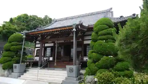 満蔵院の本殿・本堂