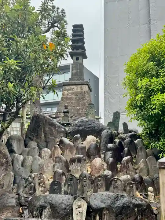 円通寺の{uncategorized: "未分類", other: "その他", undefined: "問題あり", building: "その他建物", grave: "お墓", sacred_gate: "鳥居", guardian: "狛犬", statue: "像", buddha: "仏像", history: "歴史", nature: "自然", garden: "庭園", animal: "動物", pagoda: "塔", temizu: "手水舎", mountain_gate: "山門・神門", sanctuary: "本殿・本堂", subordinate: "末社・摂社", art: "芸術", scenery: "景色", jizo: "地蔵", ema: "絵馬", goshuin: "御朱印", omikuji: "おみくじ", items: "授与品その他", amulet: "お守り", goshuincho: "御朱印帳", eats: "食事", festival: "お祭り", votive_dance: "神楽", shichigosan: "七五三参", wedding: "結婚式", experience: "体験その他", initially: "初詣", around: "周辺", anti_infection: "感染症対策"}