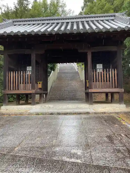 新庄八幡宮の山門