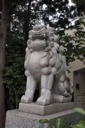 鎮守氷川神社の狛犬