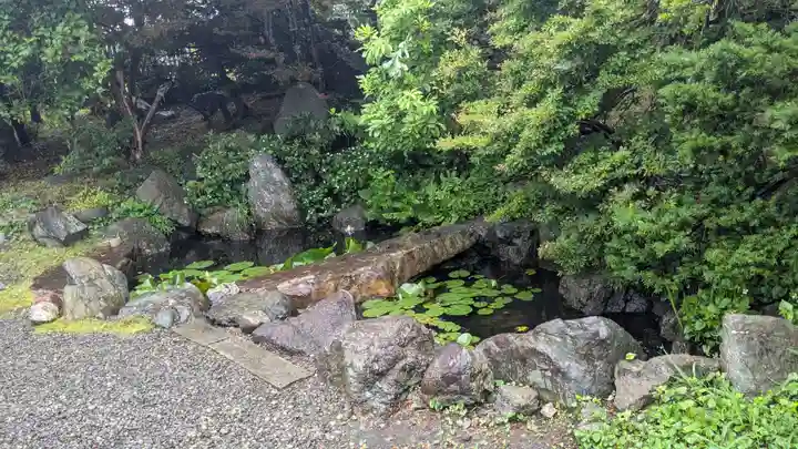 東伝寺の庭園