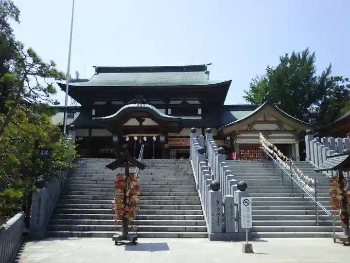 伊豫豆比古命神社の本殿・本堂