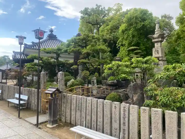 水間寺の{uncategorized: "未分類", other: "その他", undefined: "問題あり", building: "その他建物", grave: "お墓", sacred_gate: "鳥居", guardian: "狛犬", statue: "像", buddha: "仏像", history: "歴史", nature: "自然", garden: "庭園", animal: "動物", pagoda: "塔", temizu: "手水舎", mountain_gate: "山門・神門", sanctuary: "本殿・本堂", subordinate: "末社・摂社", art: "芸術", scenery: "景色", jizo: "地蔵", ema: "絵馬", goshuin: "御朱印", omikuji: "おみくじ", items: "授与品その他", amulet: "お守り", goshuincho: "御朱印帳", eats: "食事", festival: "お祭り", votive_dance: "神楽", shichigosan: "七五三参", wedding: "結婚式", experience: "体験その他", initially: "初詣", around: "周辺", anti_infection: "感染症対策"}