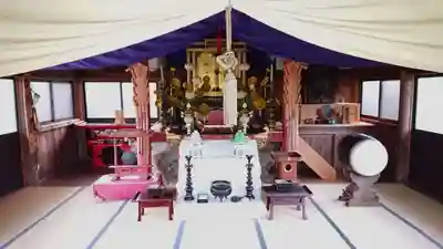 懸腰寺の本殿・本堂