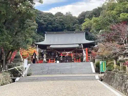 龍田大社の本殿