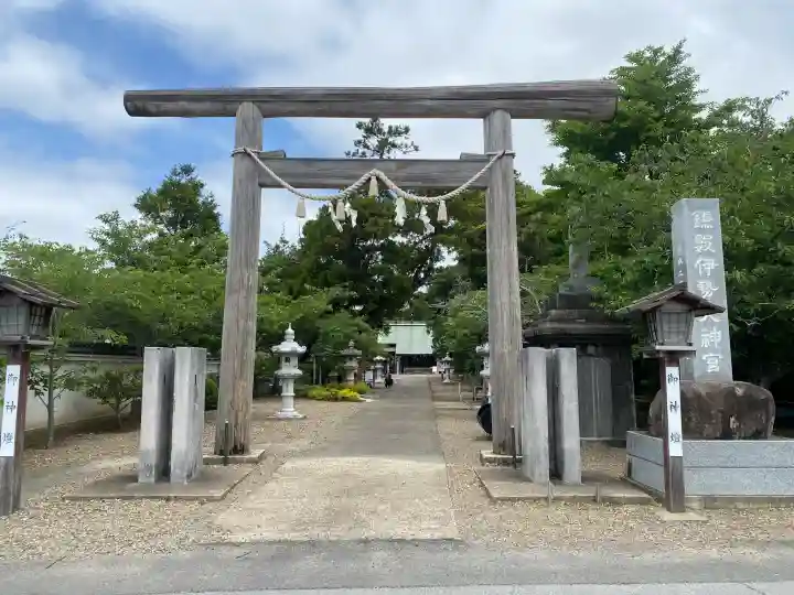 鎌数伊勢大神宮の{uncategorized: "未分類", other: "その他", undefined: "問題あり", building: "その他建物", grave: "お墓", sacred_gate: "鳥居", guardian: "狛犬", statue: "像", buddha: "仏像", history: "歴史", nature: "自然", garden: "庭園", animal: "動物", pagoda: "塔", temizu: "手水舎", mountain_gate: "山門・神門", sanctuary: "本殿・本堂", subordinate: "末社・摂社", art: "芸術", scenery: "景色", jizo: "地蔵", ema: "絵馬", goshuin: "御朱印", omikuji: "おみくじ", items: "授与品その他", amulet: "お守り", goshuincho: "御朱印帳", eats: "食事", festival: "お祭り", votive_dance: "神楽", shichigosan: "七五三参", wedding: "結婚式", experience: "体験その他", initially: "初詣", around: "周辺", anti_infection: "感染症対策"}