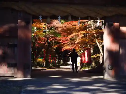 目の霊山　油山寺の山門