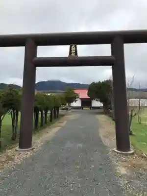 大和神社の鳥居