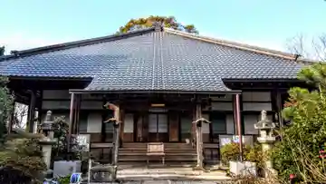 守綱寺の本殿・本堂