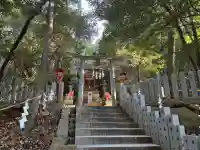 越木岩神社の{uncategorized: "未分類", other: "その他", undefined: "問題あり", building: "その他建物", grave: "お墓", sacred_gate: "鳥居", guardian: "狛犬", statue: "像", buddha: "仏像", history: "歴史", nature: "自然", garden: "庭園", animal: "動物", pagoda: "塔", temizu: "手水舎", mountain_gate: "山門・神門", sanctuary: "本殿・本堂", subordinate: "末社・摂社", art: "芸術", scenery: "景色", jizo: "地蔵", ema: "絵馬", goshuin: "御朱印", omikuji: "おみくじ", items: "授与品その他", amulet: "お守り", goshuincho: "御朱印帳", eats: "食事", festival: "お祭り", votive_dance: "神楽", shichigosan: "七五三参", wedding: "結婚式", experience: "体験その他", initially: "初詣", around: "周辺", anti_infection: "感染症対策"}
