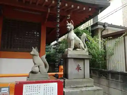 豊受稲荷本宮の狛犬