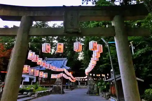 立志神社の鳥居