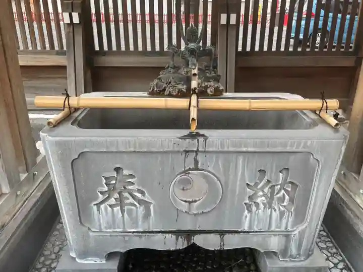 鷲神社の手水舎